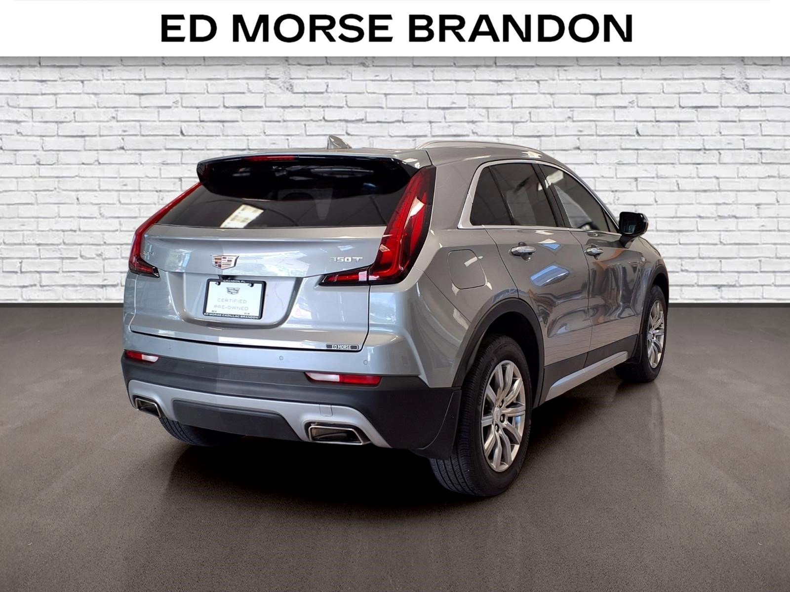 Certified 2023 Cadillac XT4 Premium Luxury w/ Technology Package FWD image 5