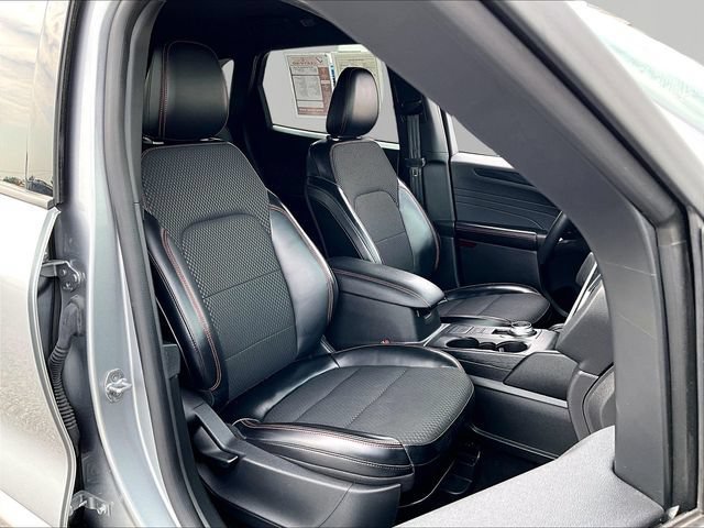 Used 2024 Ford Escape ST-Line AWD/4WD image 11