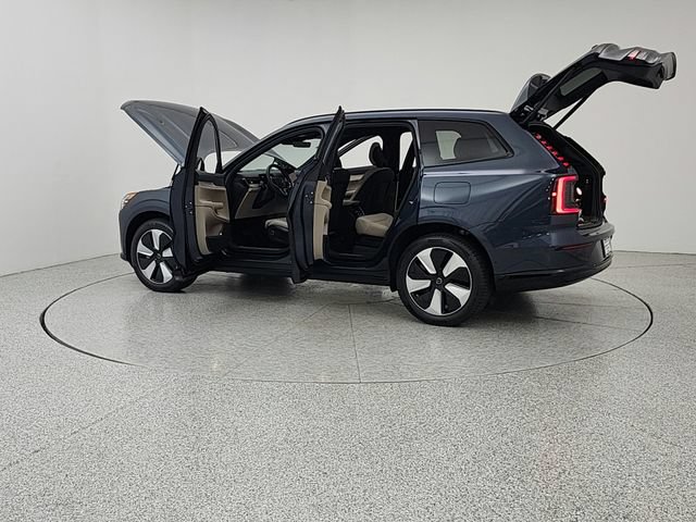 New 2026 Volvo XC90 T8 Plus w/ Protection Package Premier AWD/4WD image 12