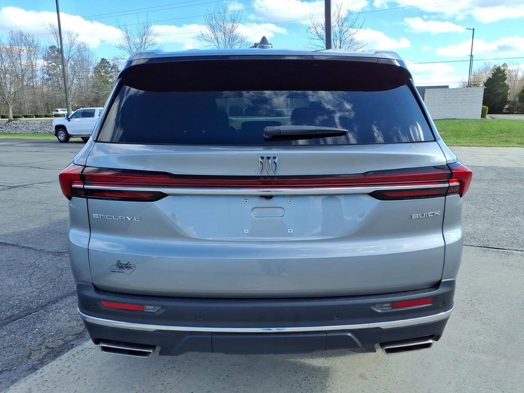 Used 2025 Buick Enclave Preferred image 6