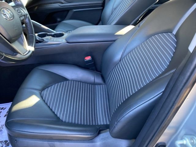 Used 2022 Toyota Camry SE image 16