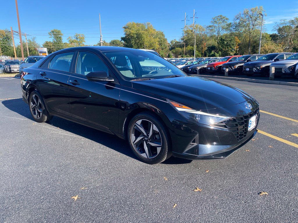 Used 2023 Hyundai Elantra SEL w/ Convenience Package
