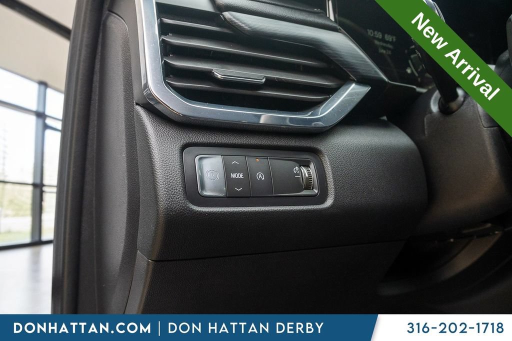 Used 2025 GMC Acadia Elevation FWD image 16
