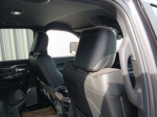New 2026 RAM 4500 4x4 Crew Cab DRW w/ Laramie Trim Package image 18
