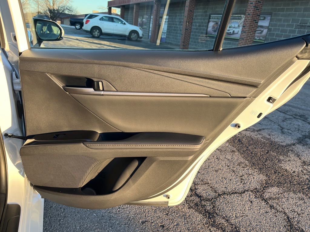 Used 2025 Toyota Camry XLE w/ Premium Package image 29