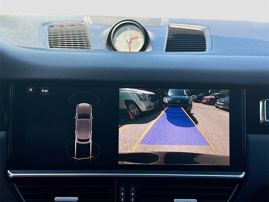 Used 2019 Porsche Cayenne w/ Premium Package image 15