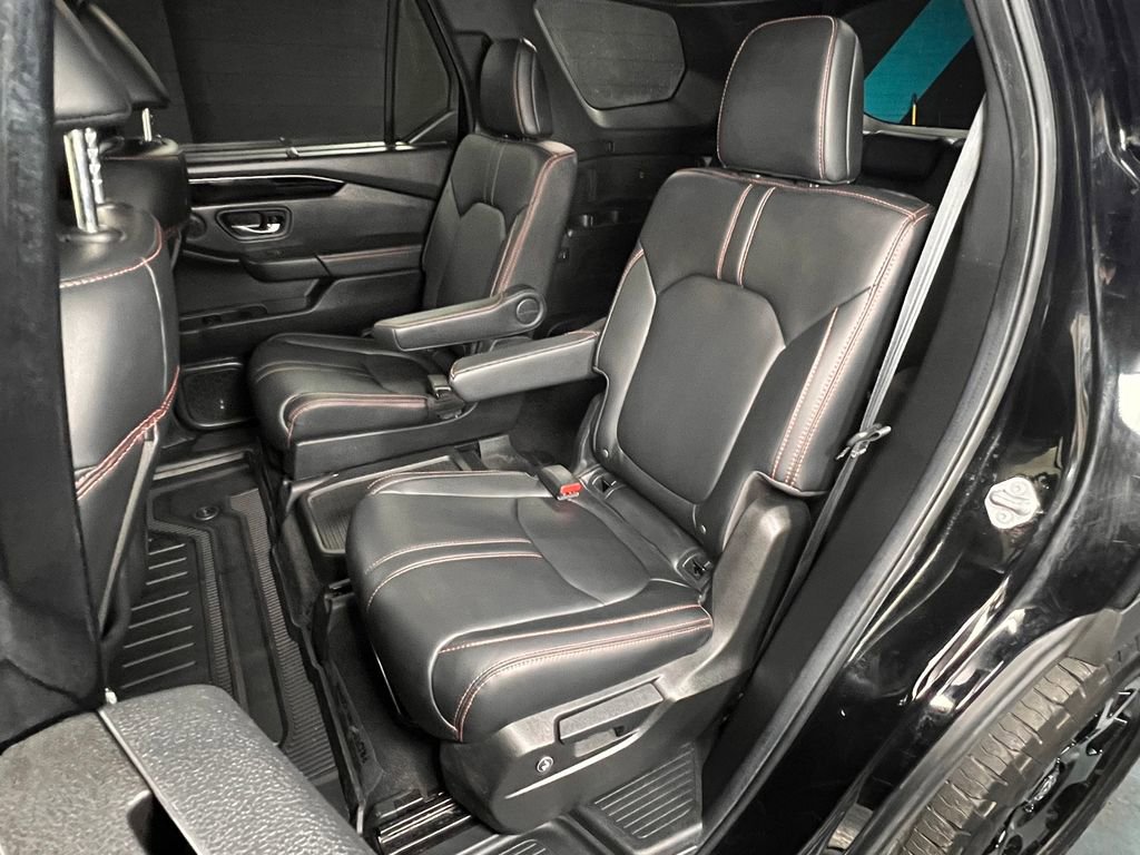Used 2025 Honda Pilot TrailSport image 21
