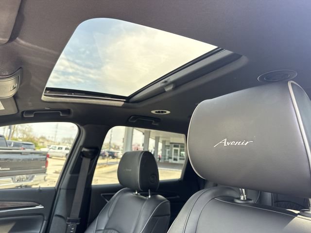 Used 2024 Buick Enclave Avenir w/ Avenir Technology Package image 18