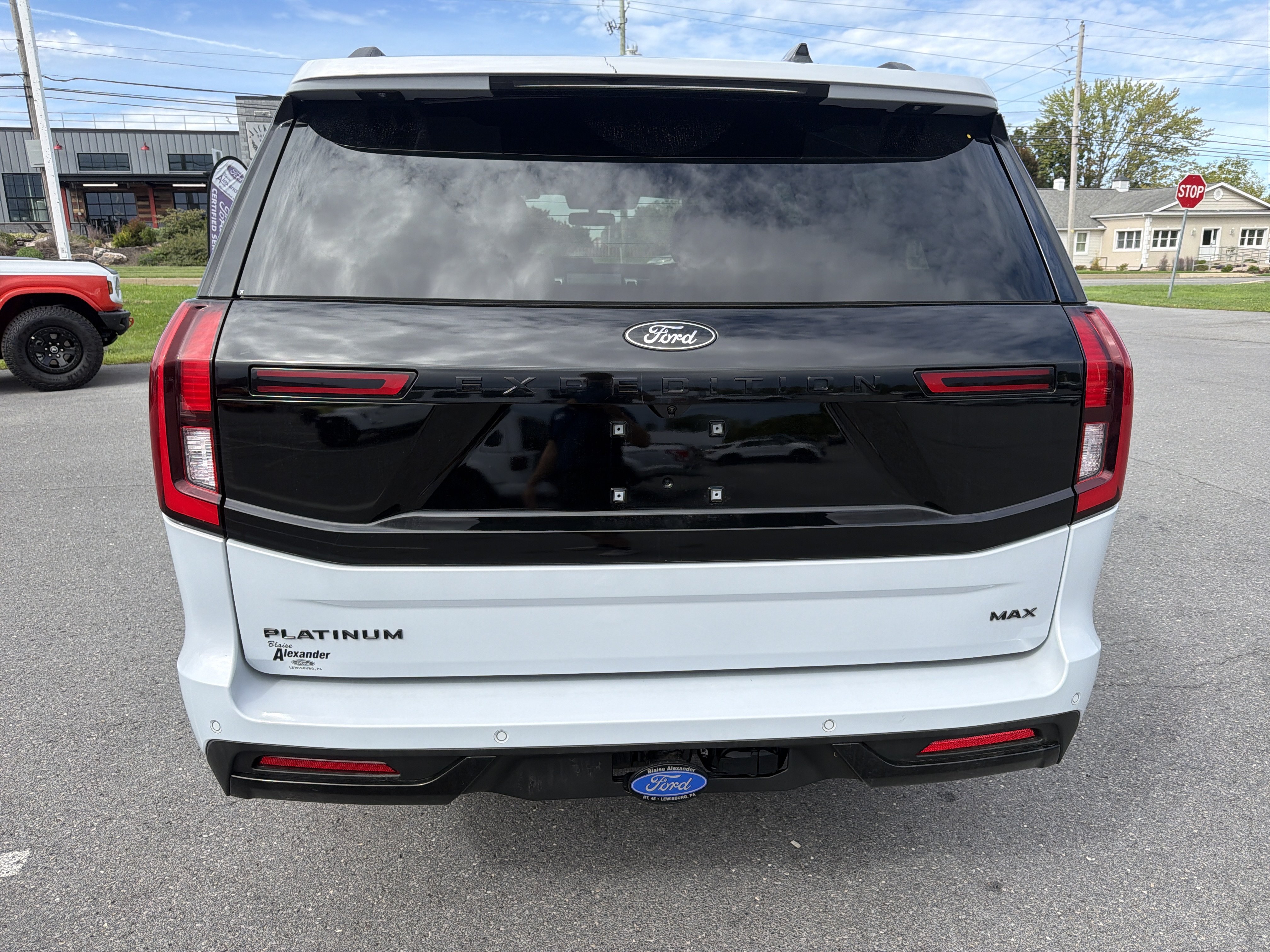 Used 2026 Ford Expedition Max Platinum w/ Stealth Appearance Package AWD/4WD image 4