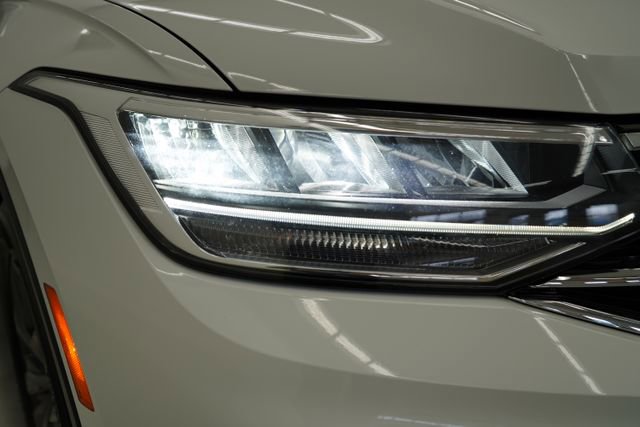 Used 2022 Volkswagen Tiguan SE w/ Panoramic Sunroof Package image 72