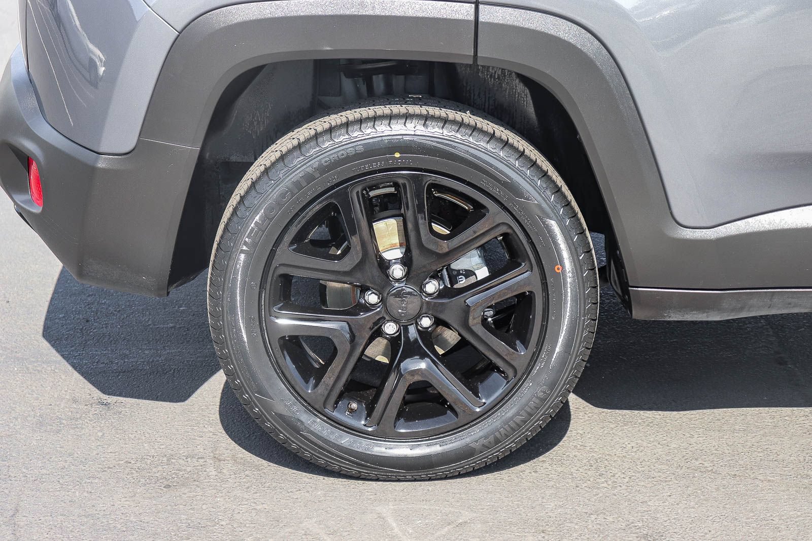 Used 2022 Jeep Renegade Altitude AWD/4WD image 9