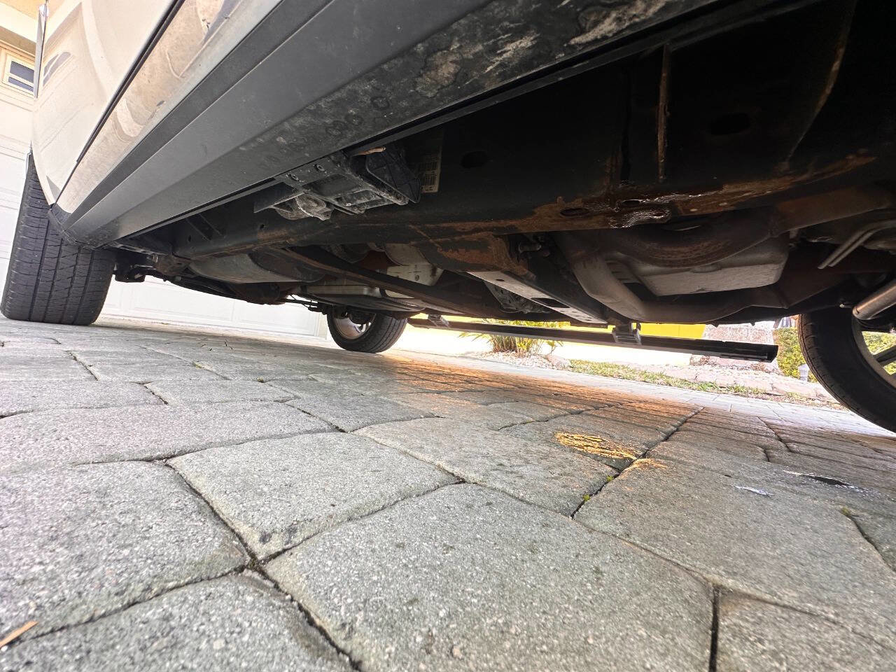 Used 2011 Cadillac Escalade Platinum image 46