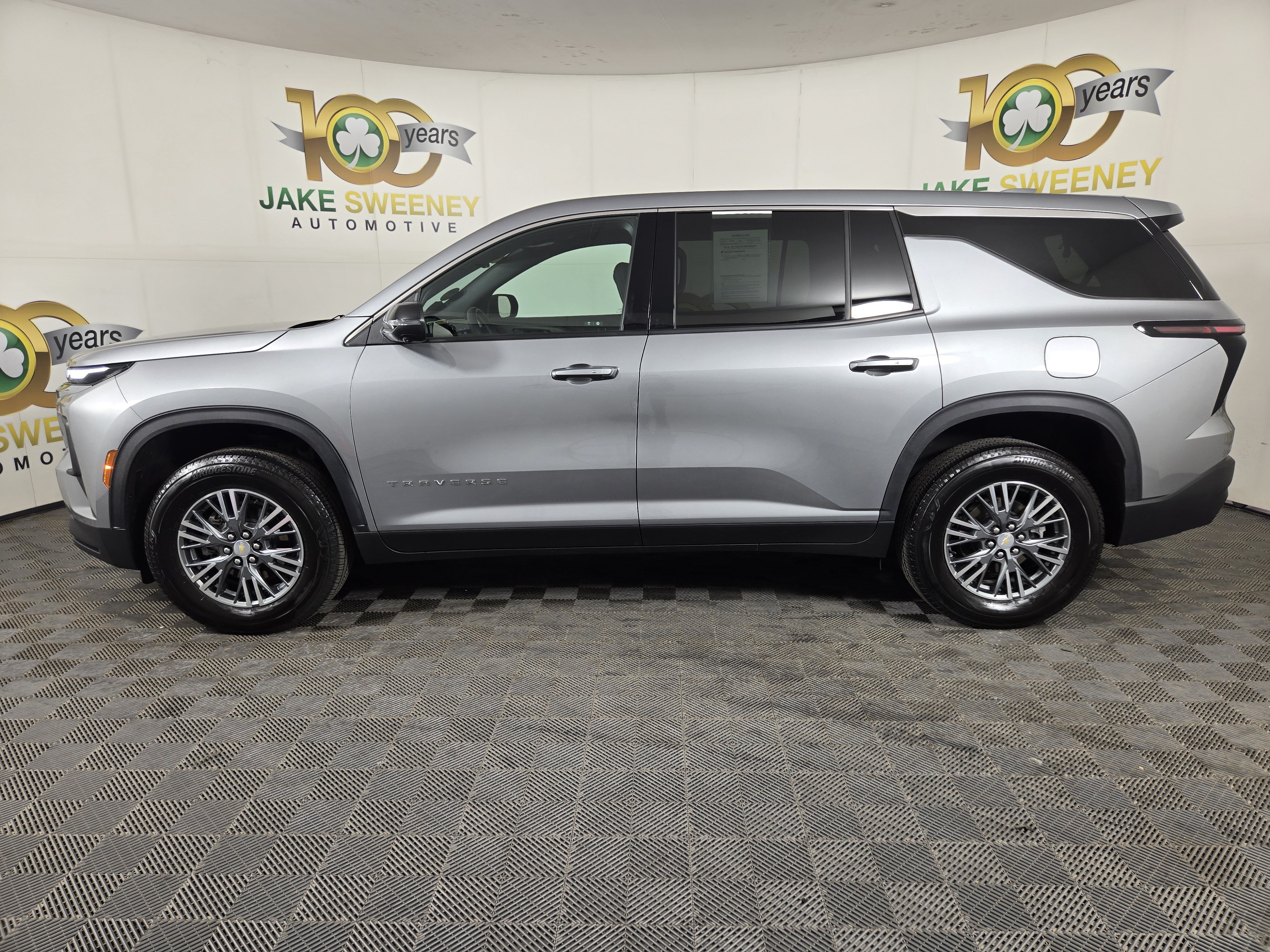 Certified 2024 Chevrolet Traverse LS FWD image 4