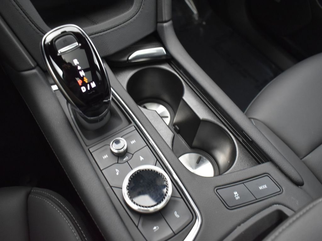 Used 2024 Cadillac XT6 Sport w/ LPO, ONYX Package image 18