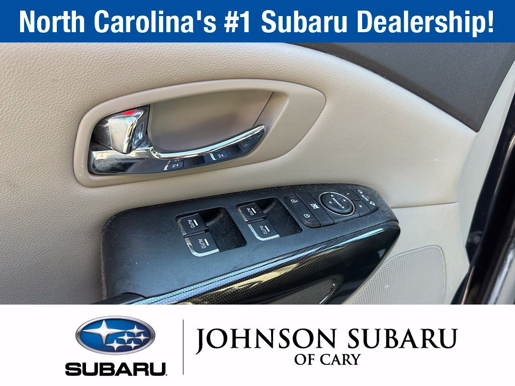 Used 2016 Kia Sedona EX FWD image 16