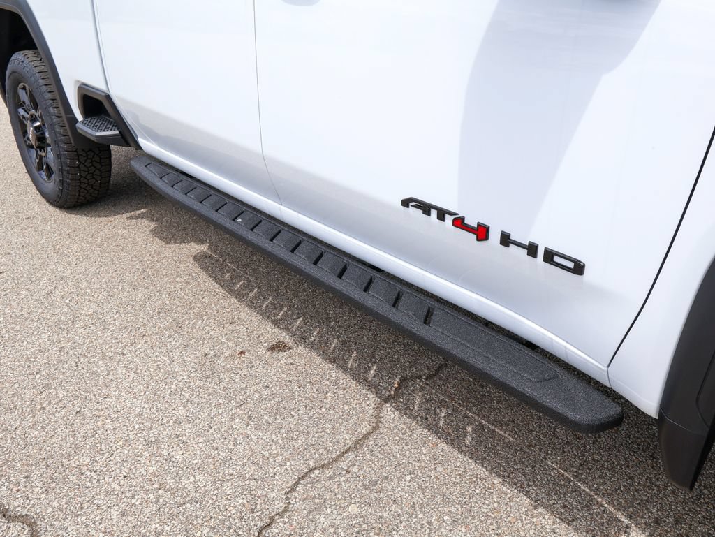 New 2026 GMC Sierra 2500 AT4 w/ AT4 Premium Plus Package AWD/4WD image 7