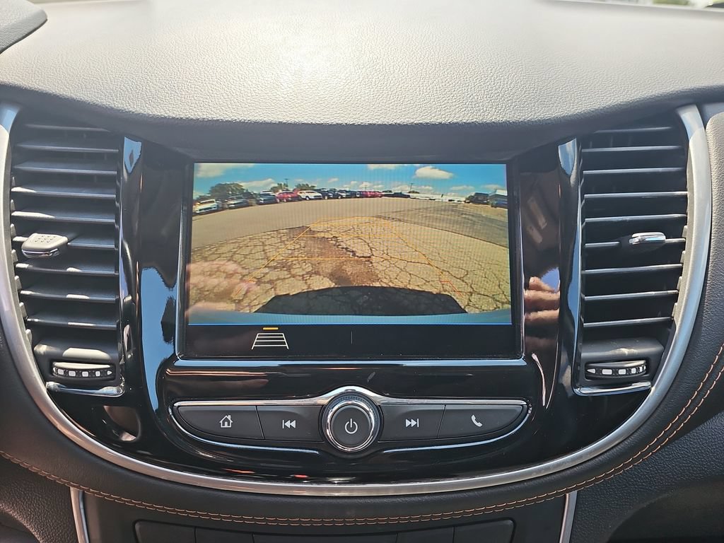 Certified 2019 Chevrolet Trax LT w/ LT Convenience Package FWD image 28