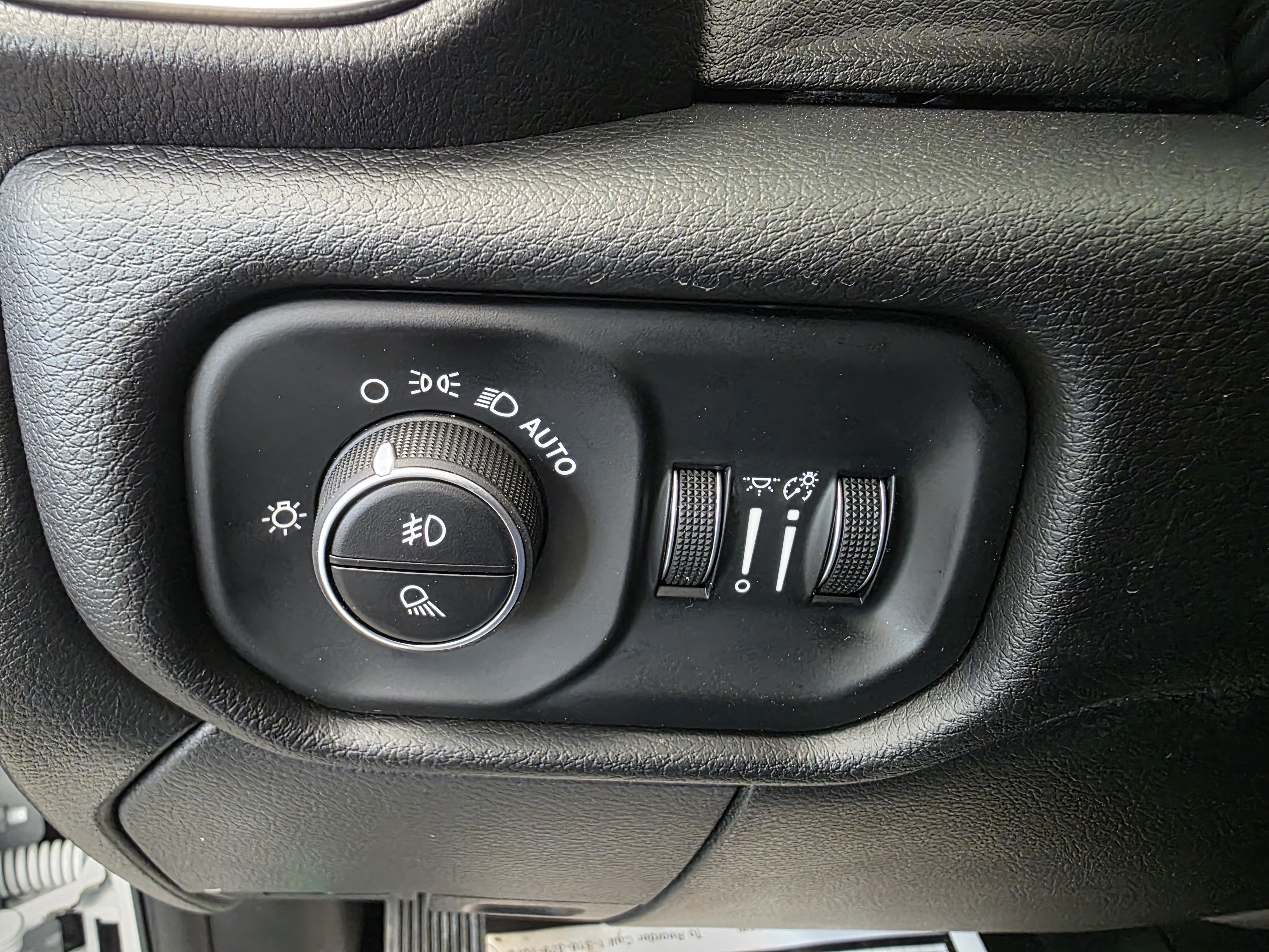 New 2026 RAM 2500 Laramie w/ Night Edition AWD/4WD image 14