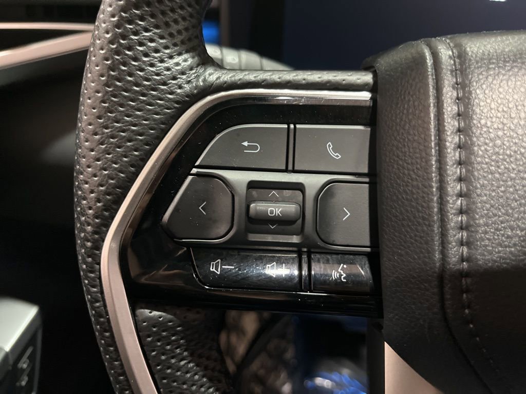 Used 2024 Toyota Tundra Platinum AWD/4WD image 24