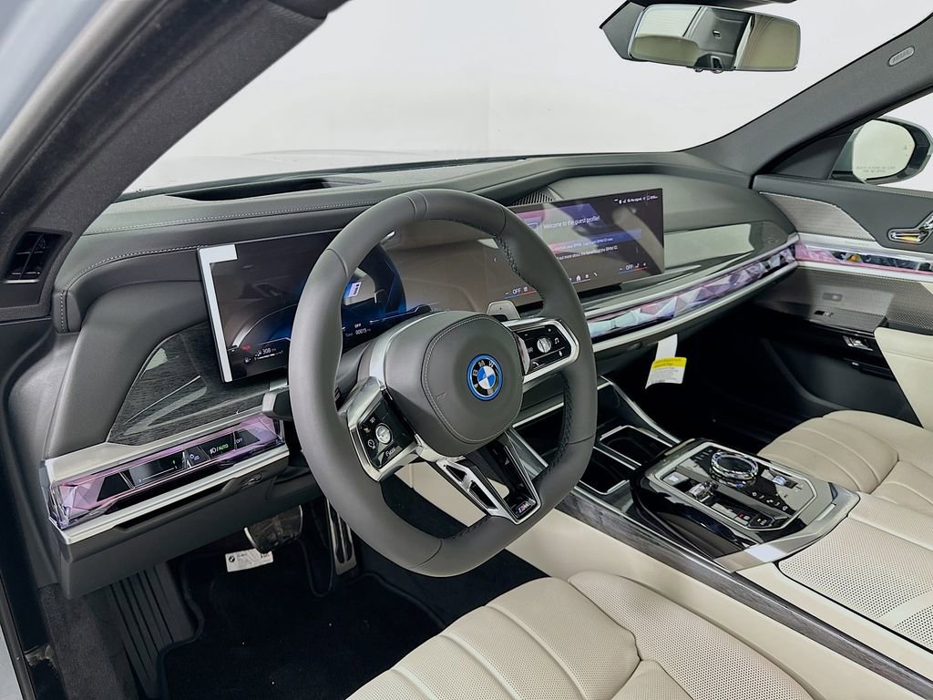 New 2026 BMW 750e xDrive image 9