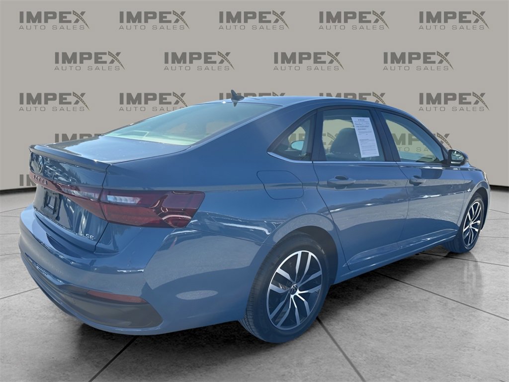 Used 2025 Volkswagen Jetta SE image 5