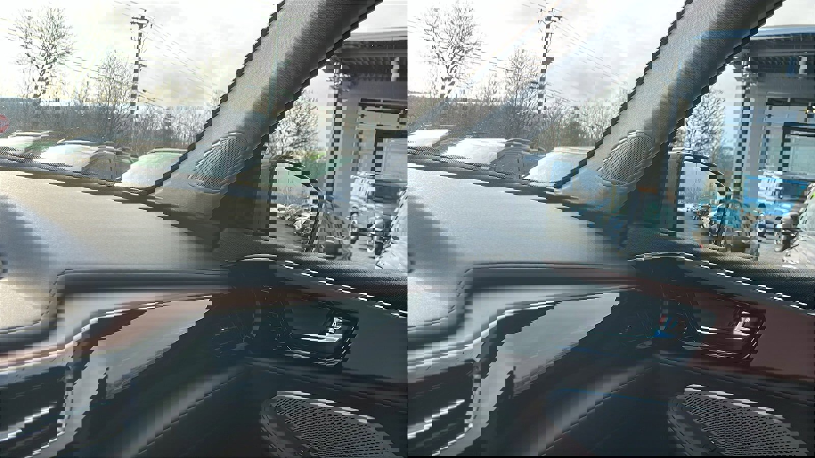 Used 2023 Acura MDX SH-AWD w/ Technology Package image 18