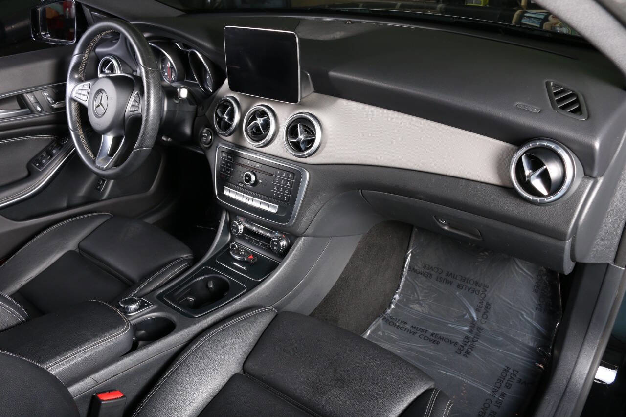 Used 2018 Mercedes-Benz CLA 250 4MATIC image 28