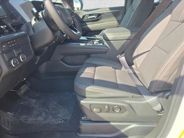 New 2026 Chevrolet Suburban RST RWD image 4