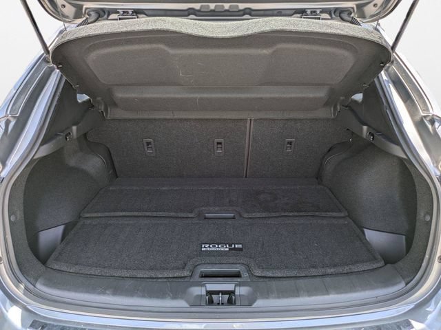 Used 2022 Nissan Rogue Sport SL FWD image 13