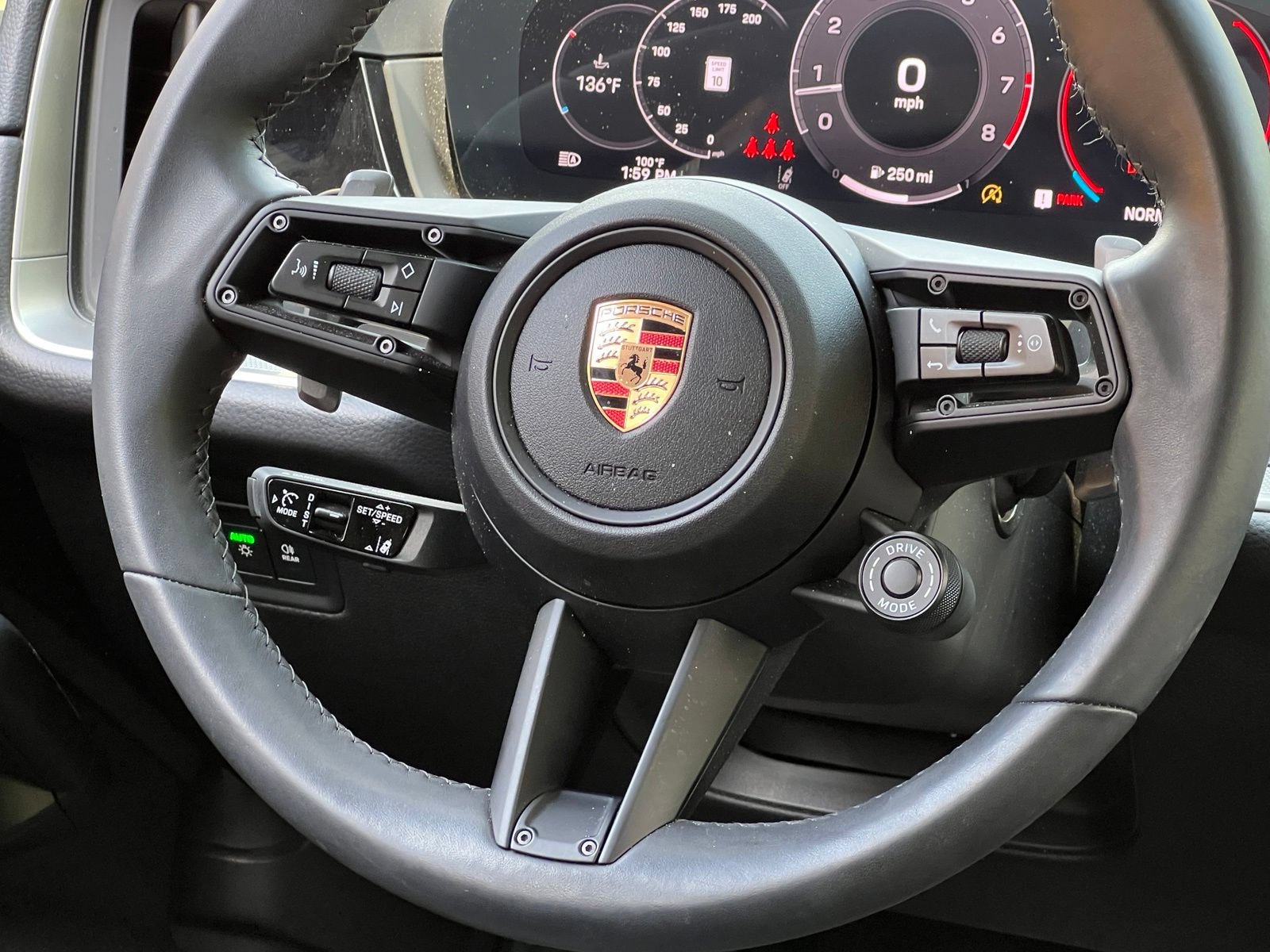 Certified 2025 Porsche Cayenne S AWD/4WD image 23