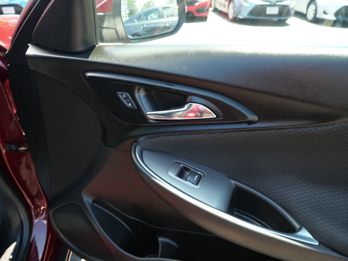 Used 2016 Chevrolet Malibu LT w/ Driver Confidence Package FWD image 21