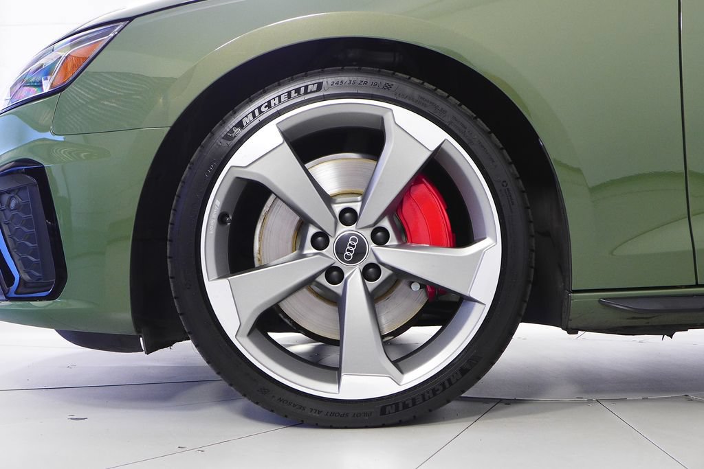 Used 2023 Audi A4 2.0T Premium Plus w/ Premium Plus Package AWD/4WD image 5