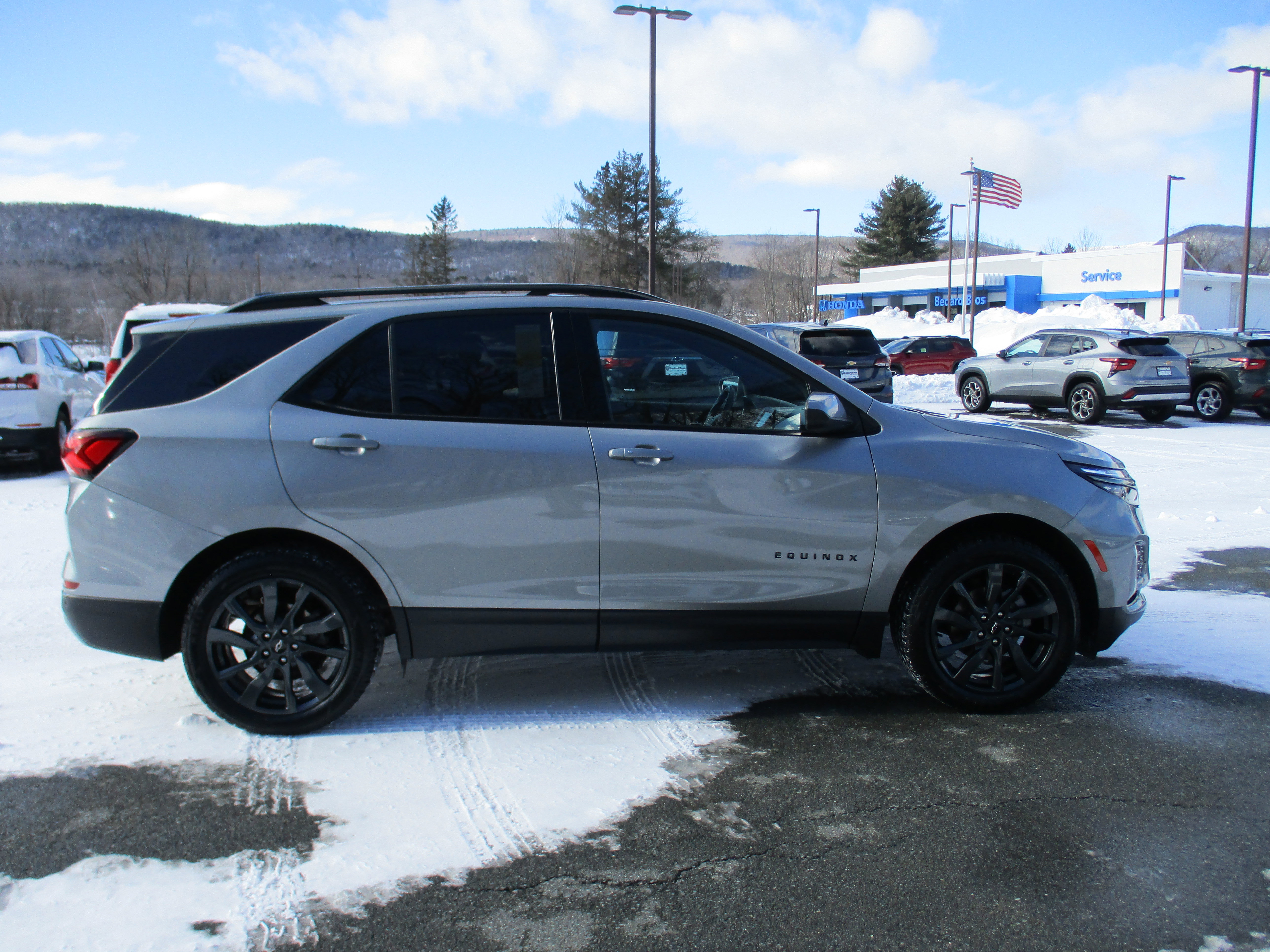Certified 2023 Chevrolet Equinox RS image 4