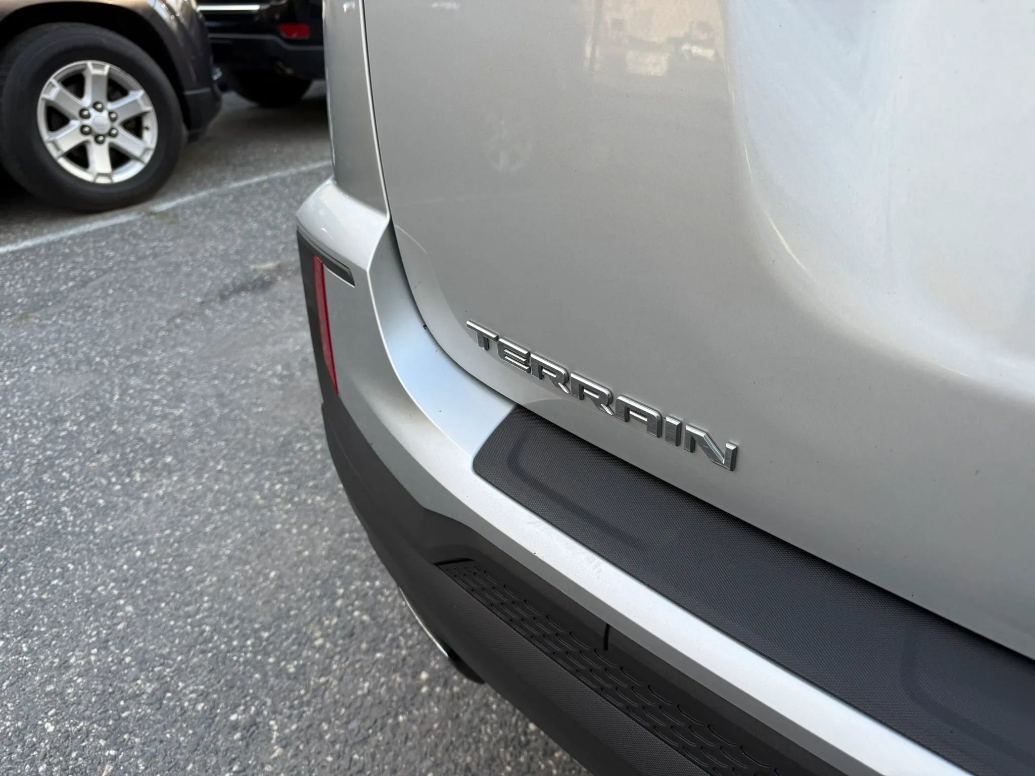 Used 2016 GMC Terrain SLE AWD/4WD image 12