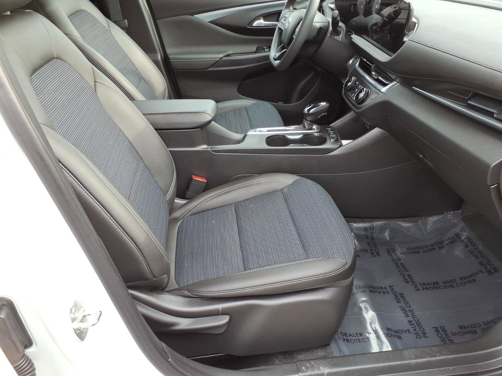 Certified 2024 Buick Envista Preferred image 9