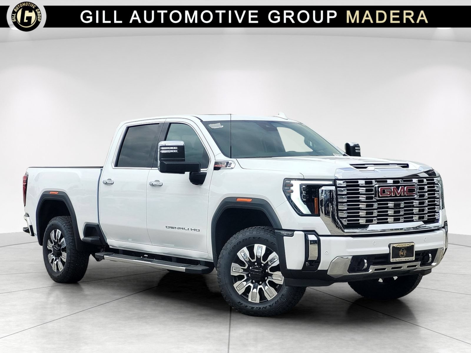New 2026 GMC Sierra 2500 Denali w/ Denali Reserve Package AWD/4WD image 1