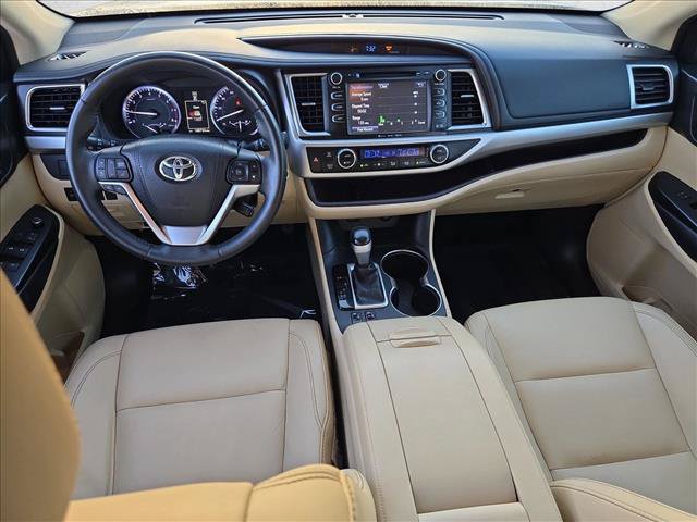 Used 2016 Toyota Highlander XLE FWD image 18