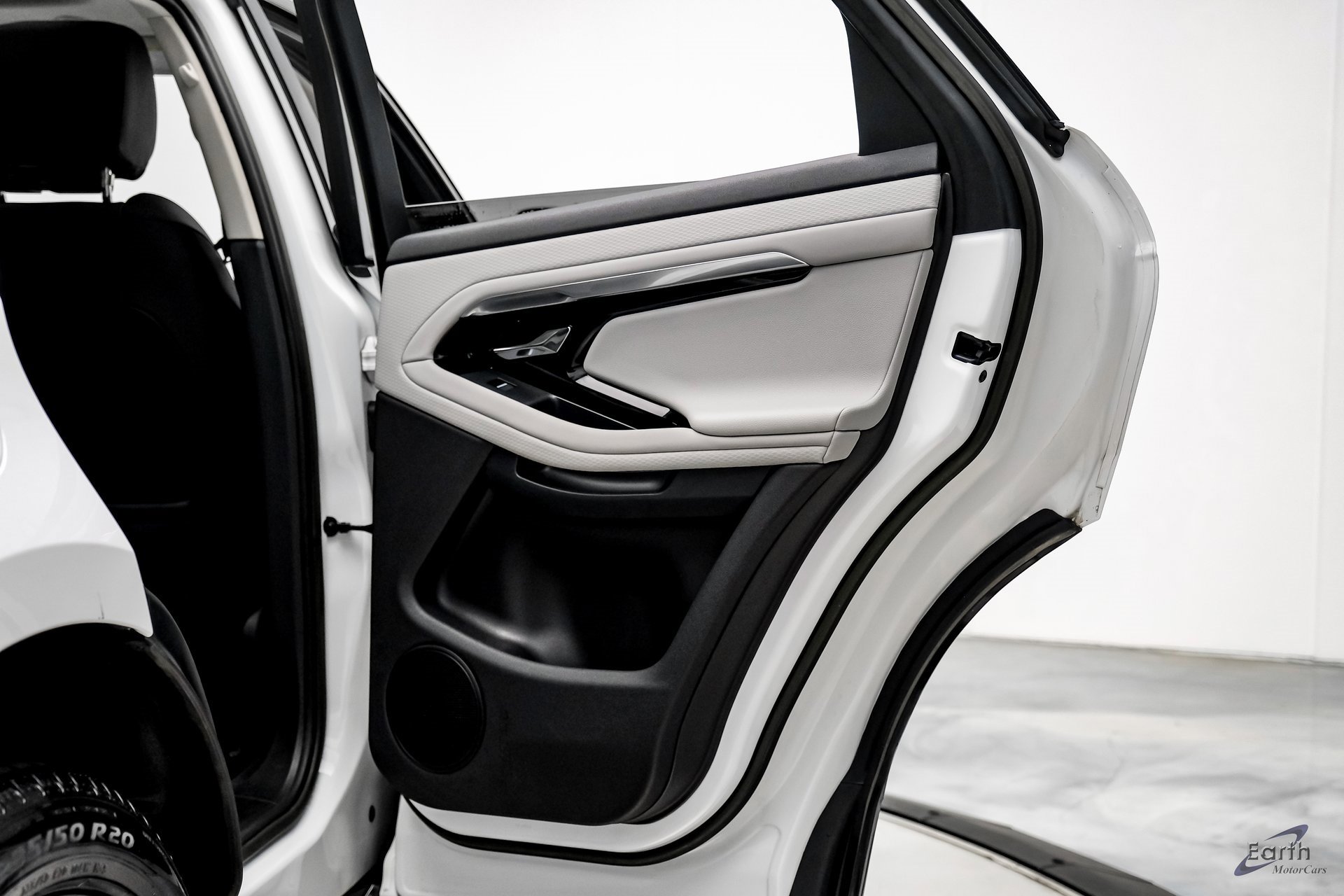 Used 2023 Land Rover Range Rover Evoque R-Dynamic S image 62