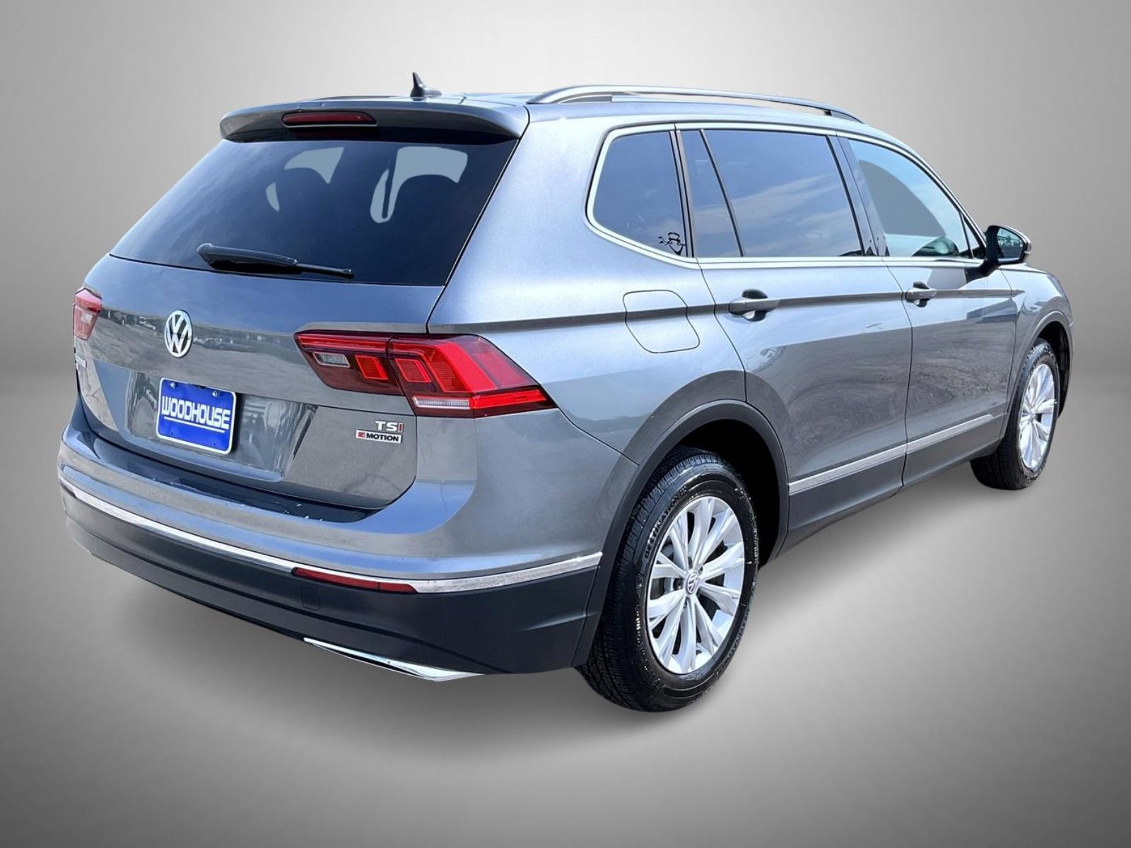Used 2018 Volkswagen Tiguan SE w/ 3rd Row Seat Package AWD/4WD image 5