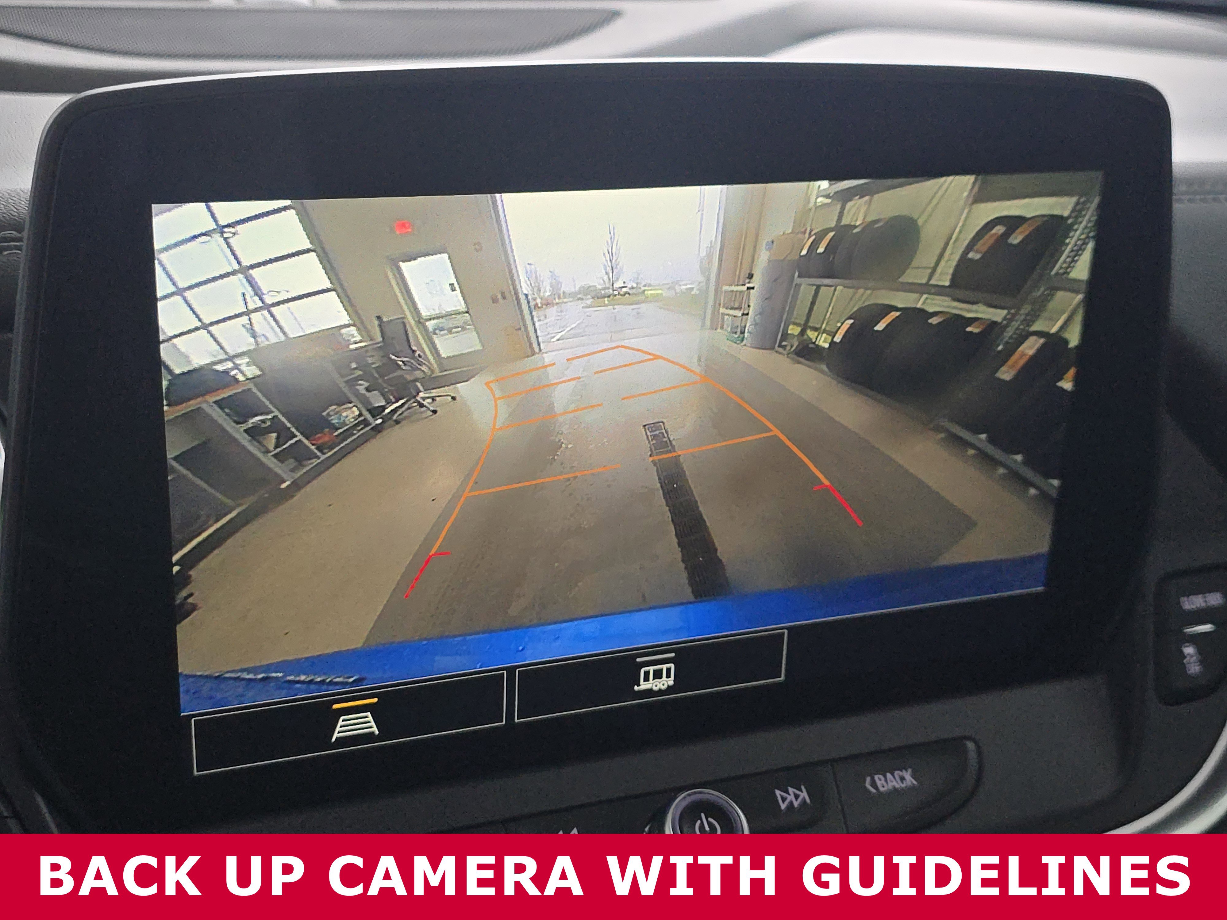 Used 2025 Chevrolet Blazer LT image 4