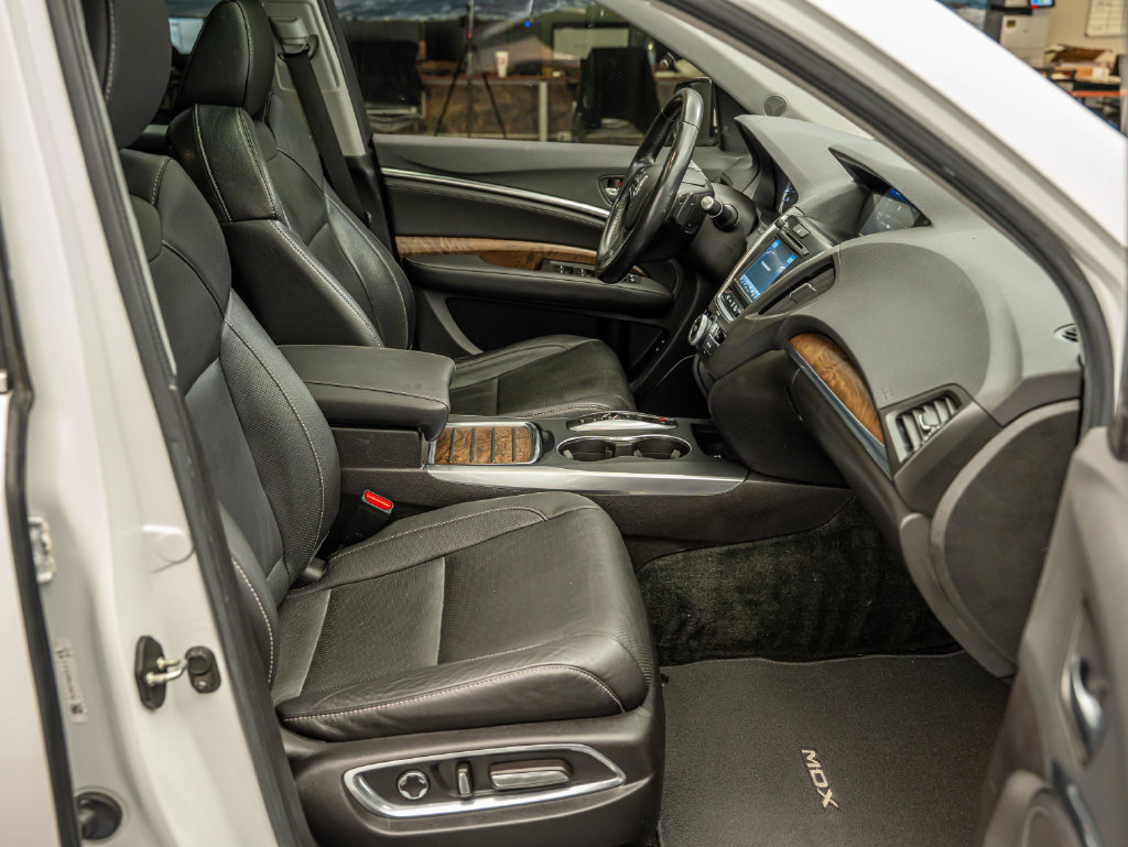 Used 2020 Acura MDX w/ Technology Package AWD/4WD image 24