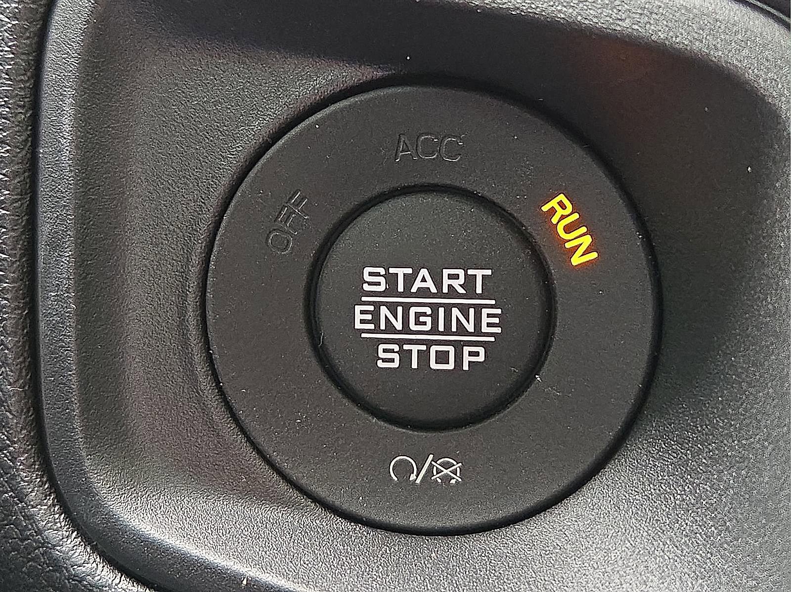 New 2025 Jeep Gladiator Sport image 21