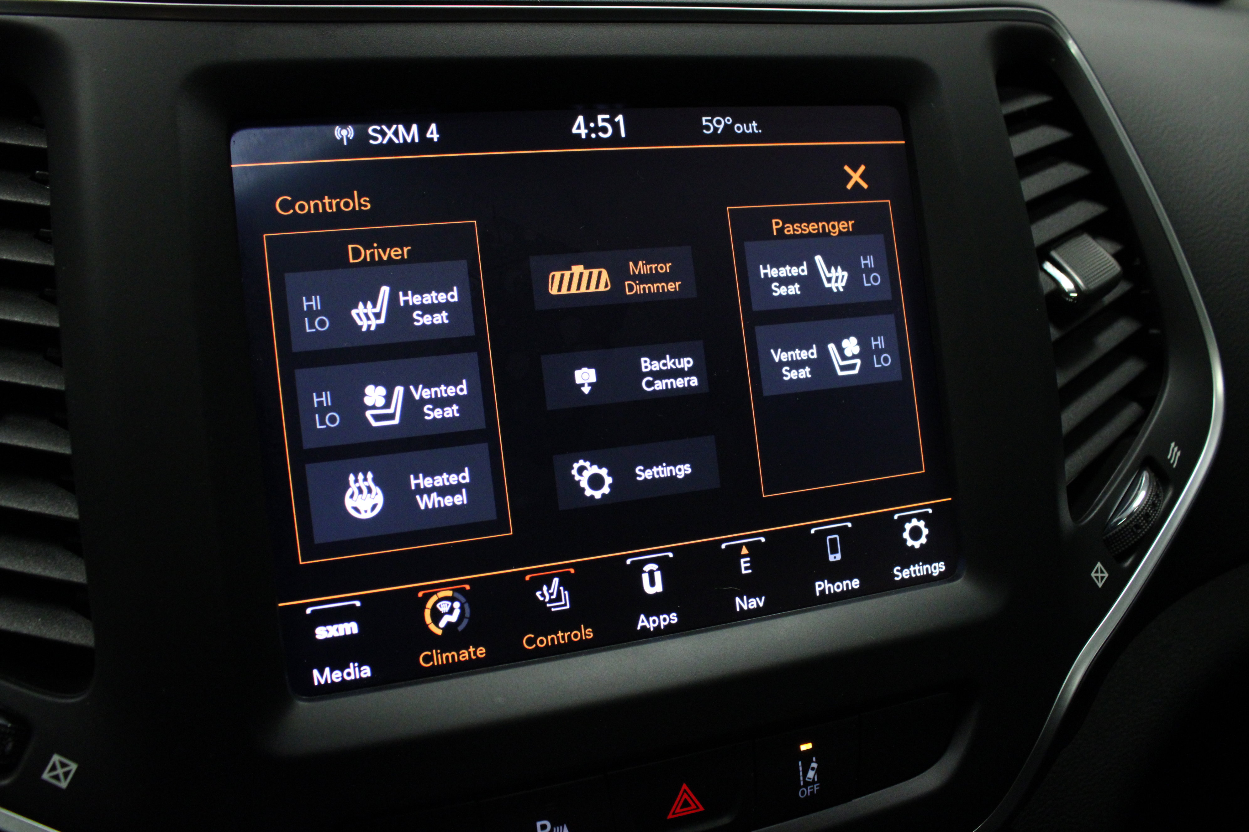 Used 2023 Jeep Cherokee Altitude Lux w/ Lux Elite Package image 27