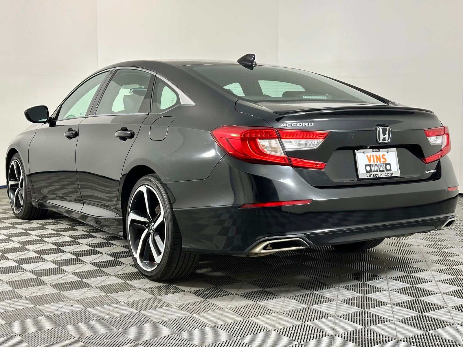 Used 2018 Honda Accord Sport image 30