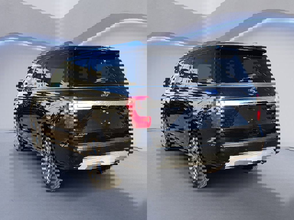 Used 2019 Ford Expedition Max Platinum AWD/4WD image 3