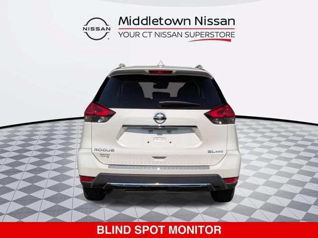 Used 2017 Nissan Rogue SL w/ SL Premium Package AWD/4WD image 4