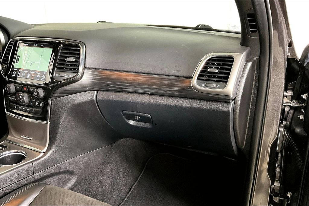 Used 2021 Jeep Grand Cherokee Laredo X image 15