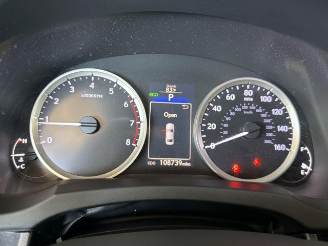 Used 2016 Lexus IS 200t w/ Premium Package RWD image 16