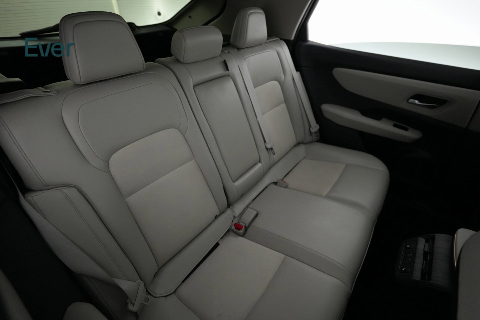 Used 2023 Nissan Ariya AWD image 10