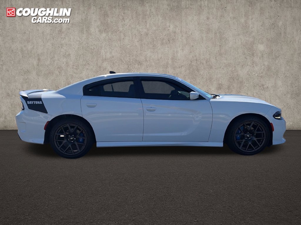 Used 2017 Dodge Charger R/T RWD image 9